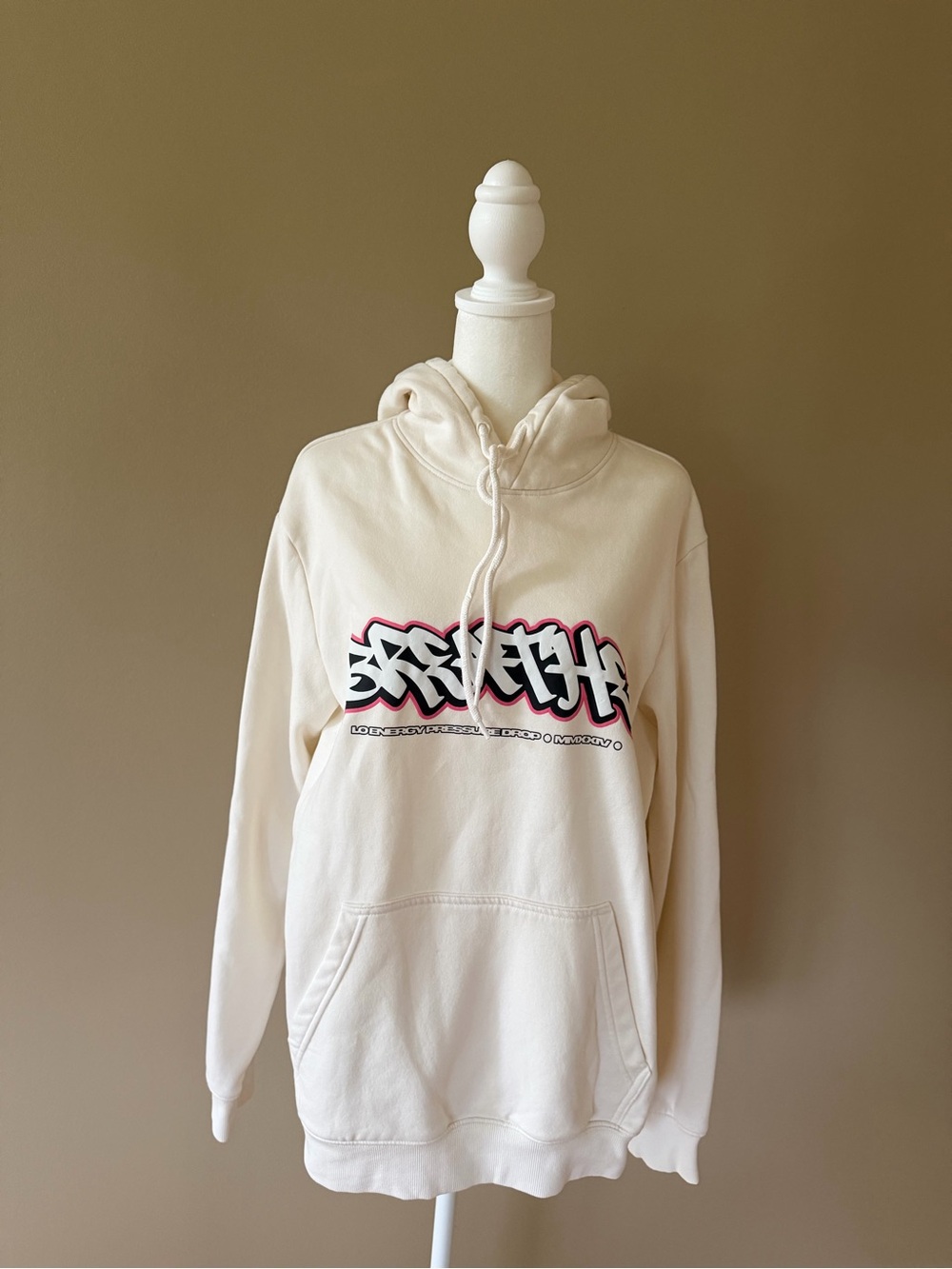 H&M Men’s Cream Graffiti Graphic Pullover Hoodie Size M Streetwear